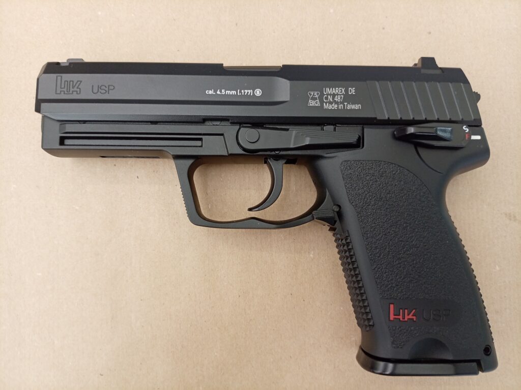 UMAREX PISTOLA HK UPS BB A CO2 CAL. 4,5.