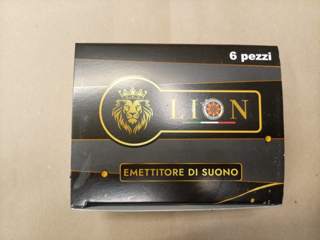 ALLEVI FUOCHI ARTIFICIO PETARDO LION.