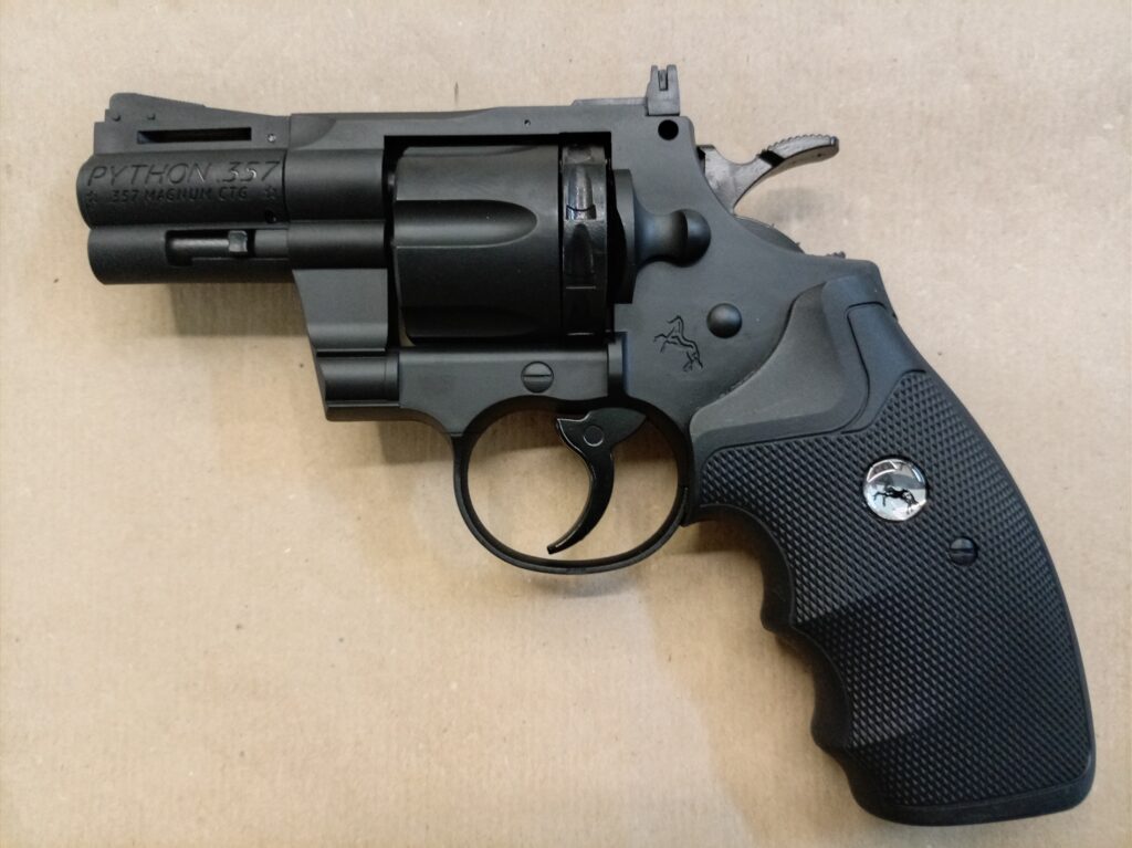 UMAREX REVOLVER COLT PYTHON CO2 CAL. 4,5 2,5".